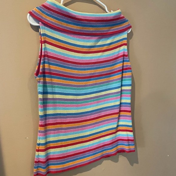 SOLD!! ❌❌❌VTG Pierre Cardin Top - Picture 2 of 3